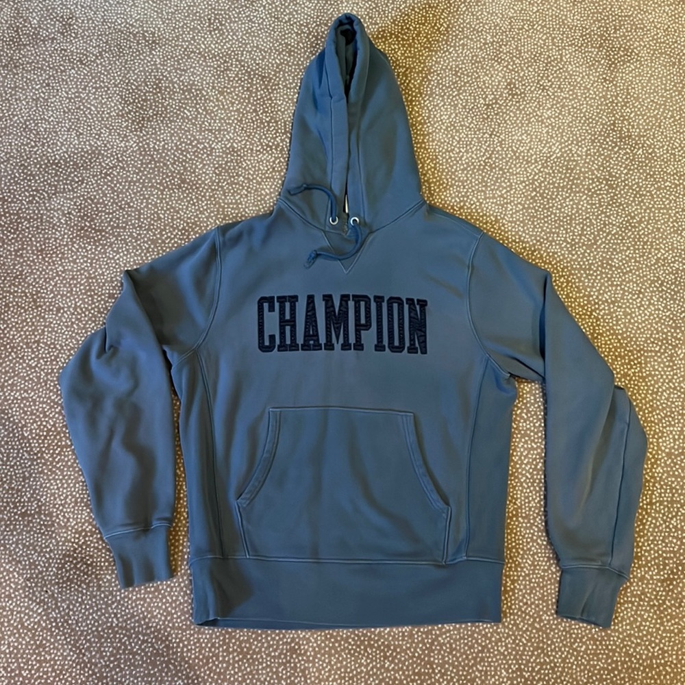 Champion hooded sweatshirt - M